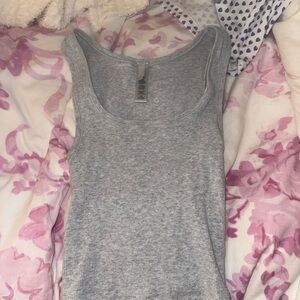 SKIMS Gray Tank Top XS